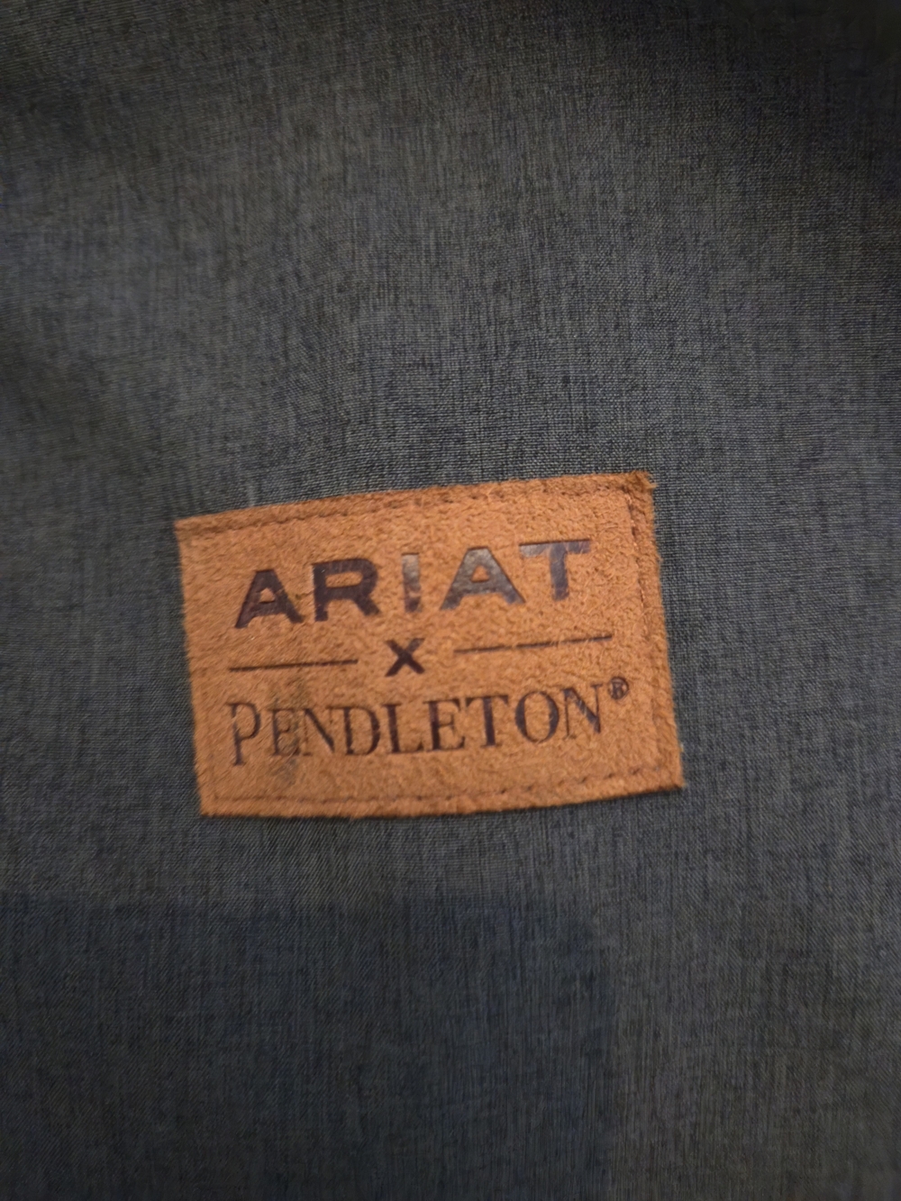 Ariat/Pendleton Gray Softshell Utility Jacket with Patterned Lining - Picture 3 of 4